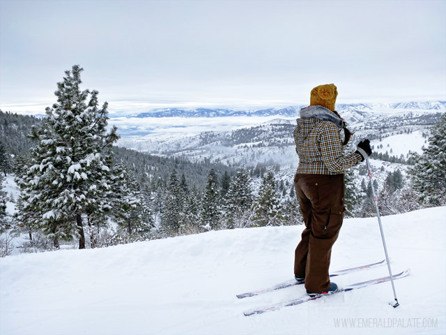 Personenlanglauf am Chelan-See im Winter, eine meiner Lieblingsaktivitäten am Chelan-See