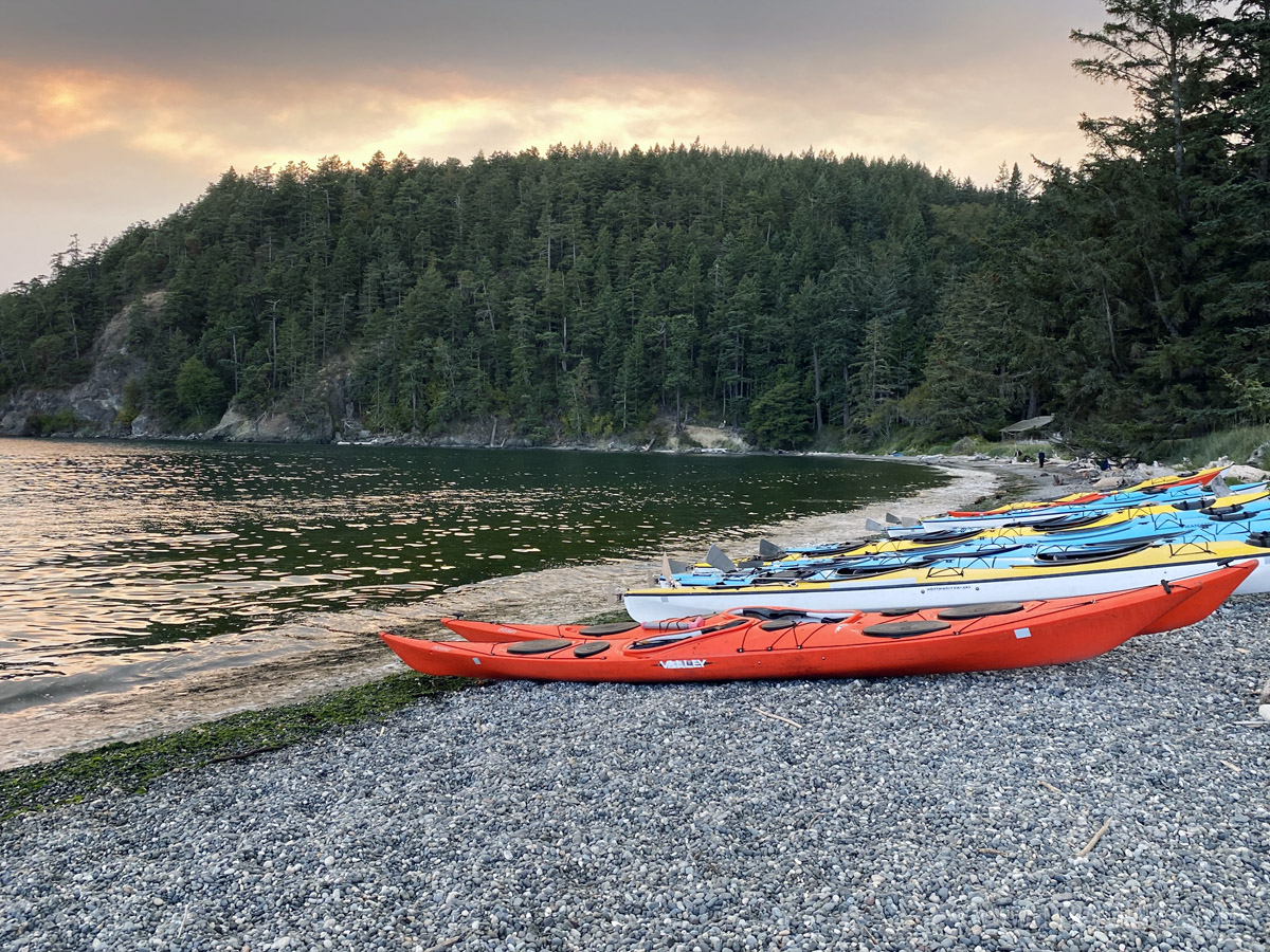 kayaks on the shore of Deception Pass beach