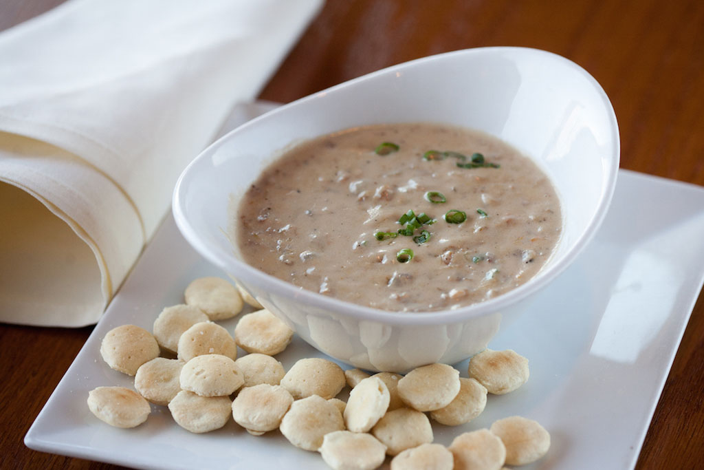 New England, Seattle agree a bowl of clam chowder is super