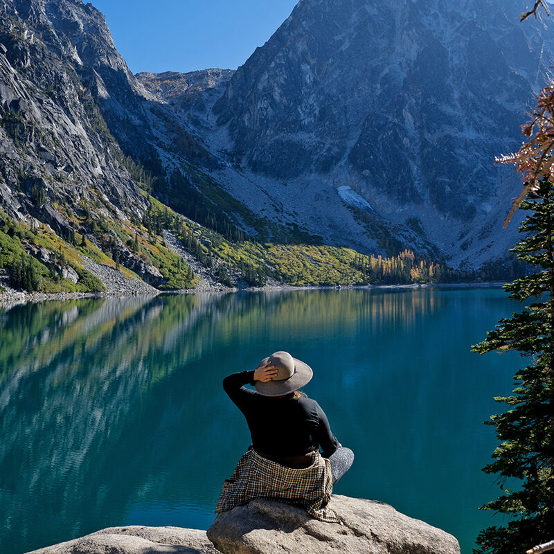 alpine lake on one of the best Leavenworth WA hikes