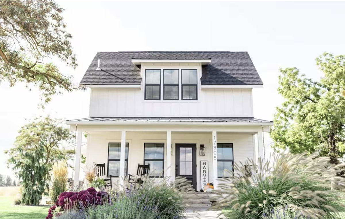 farmhouse cottage at one of the best ski resorts in Washington