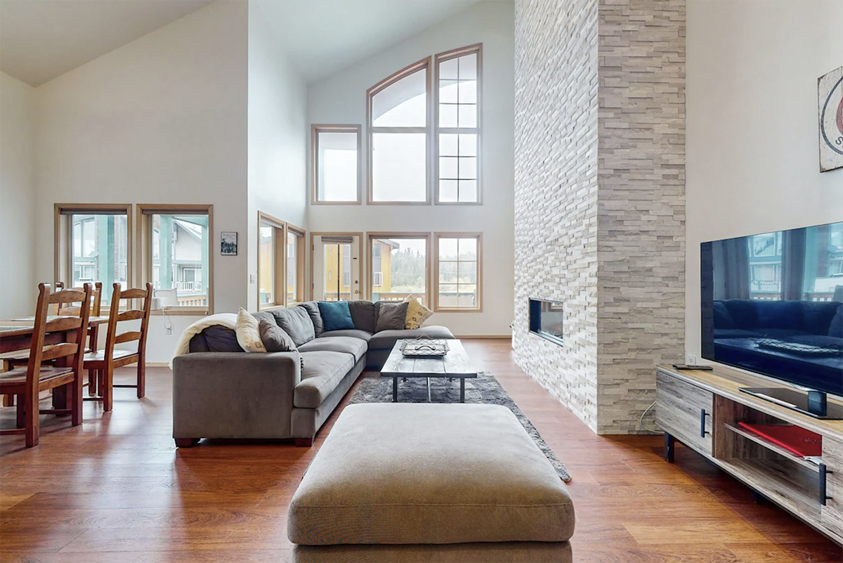 large living room with vaulted ceilings