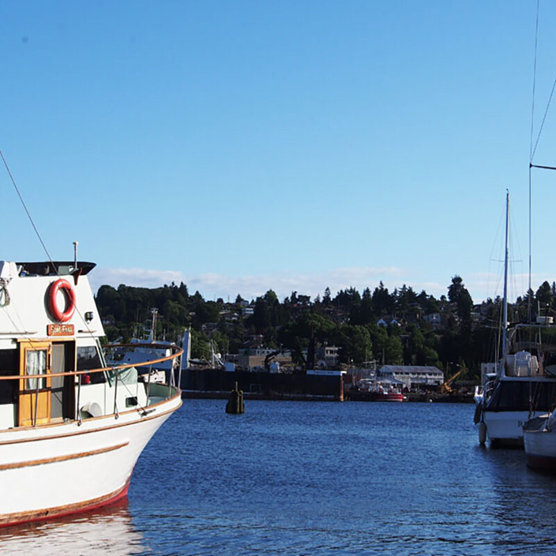 boating, one of the best things to do in Ballard Seattle